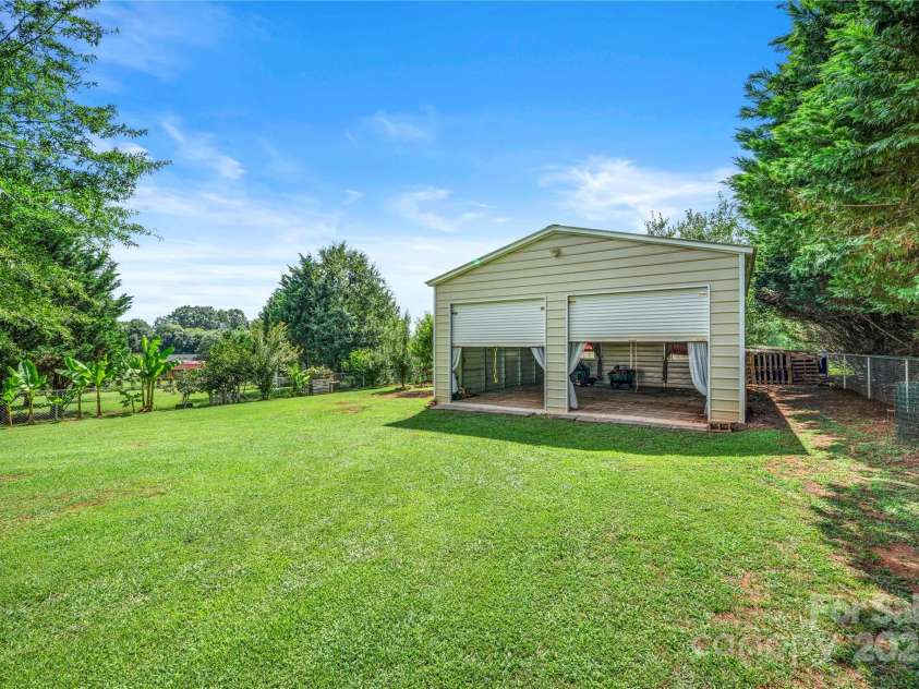 938 Lyndsey Brook Court, Lincolnton, NC 28092.  MLS# CAR4282551, YatesRealty ID 29945. 