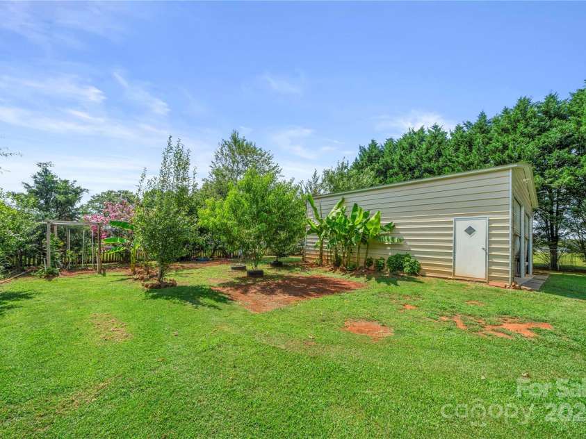 938 Lyndsey Brook Court, Lincolnton, NC 28092.  MLS# CAR4282551, YatesRealty ID 29945. 