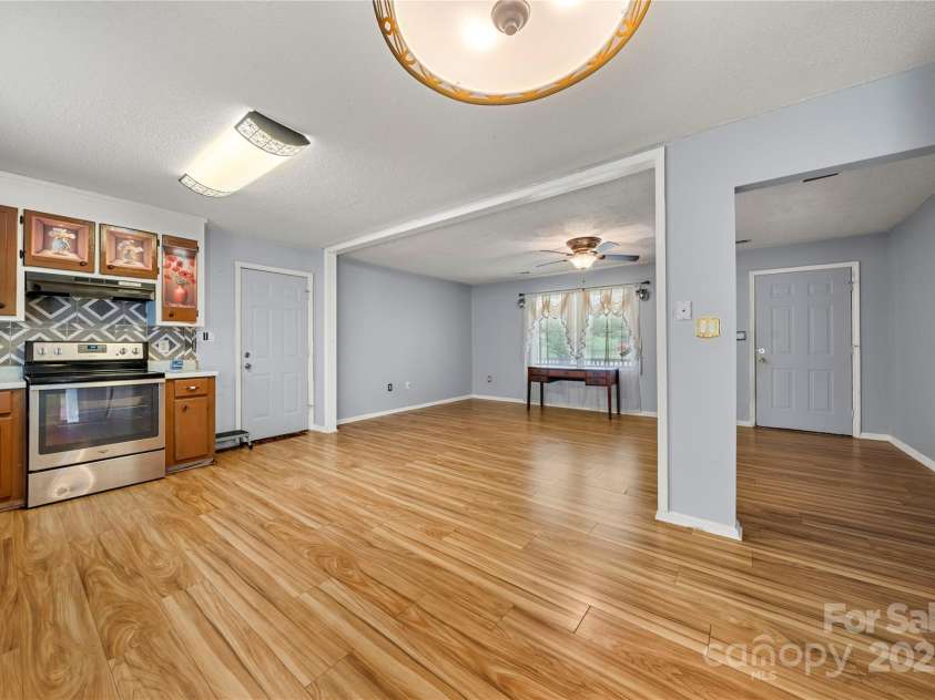 938 Lyndsey Brook Court, Lincolnton, NC 28092.  MLS# CAR4282551, YatesRealty ID 29945. 