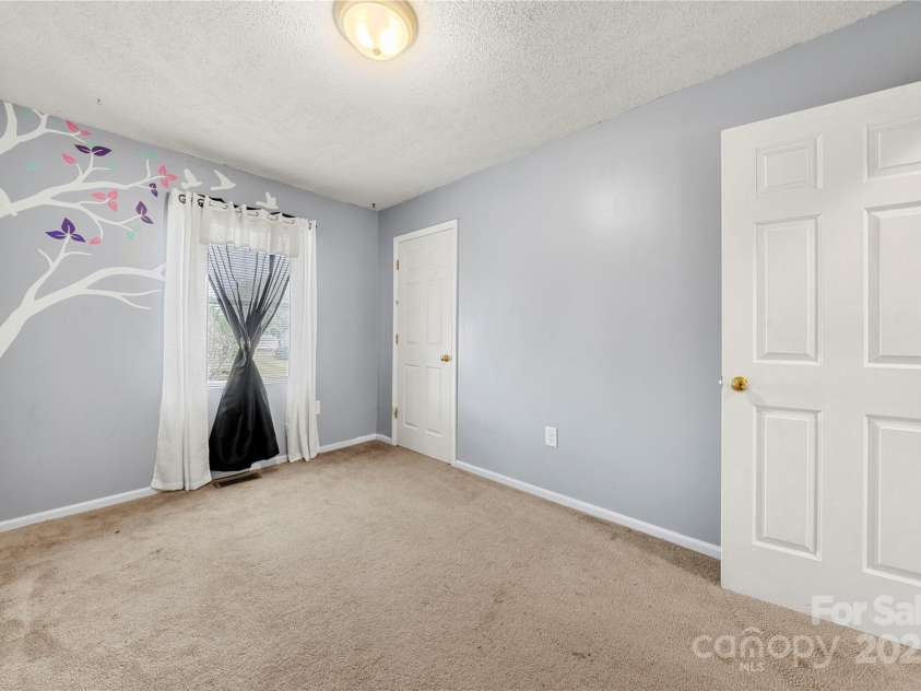 938 Lyndsey Brook Court, Lincolnton, NC 28092.  MLS# CAR4282551, YatesRealty ID 29945. 