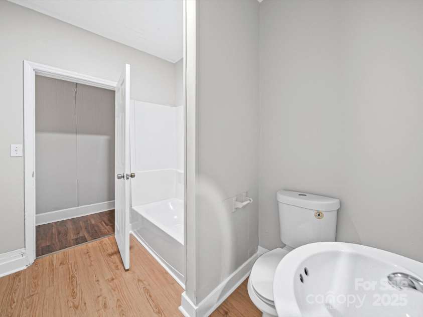 863 Old Charlotte Road, Concord, NC 28027.  MLS# CAR4272024, YatesRealty ID 29946. Bathroom