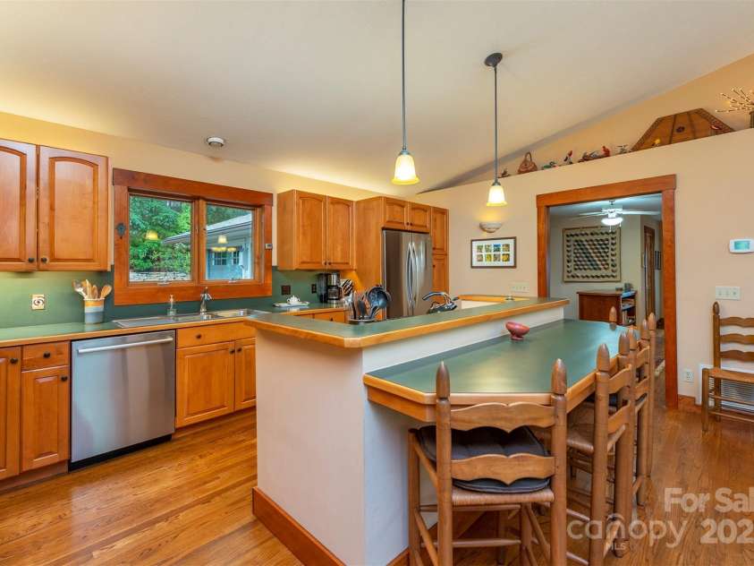 4 Galax Lane, Black Mountain, NC 28711.  MLS# CAR4286030, YatesRealty ID 29947. 