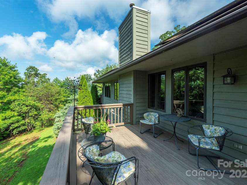 4 Galax Lane, Black Mountain, NC 28711.  MLS# CAR4286030, YatesRealty ID 29947. Come sit a while and chat.