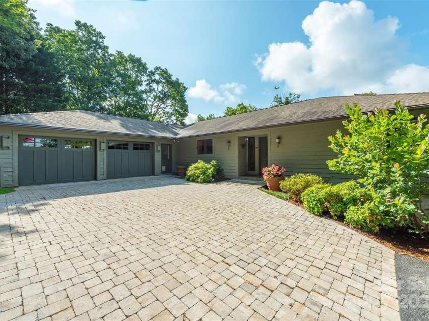 4 Galax Lane, Black Mountain, NC 28711.  MLS# CAR4286030, YatesRealty ID 29947. Plenty of parking at front entry.