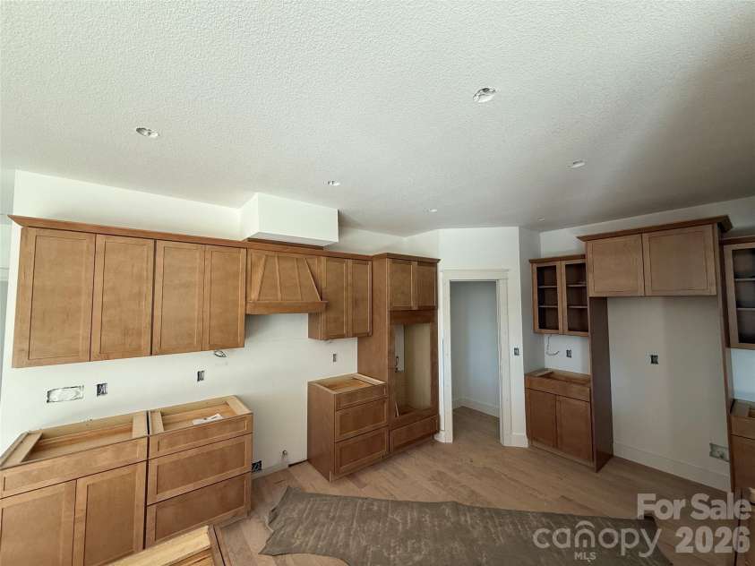 634 Hollybrook Drive, Flat Rock, NC 28731.  MLS# CAR4284666, YatesRealty ID 29949. 