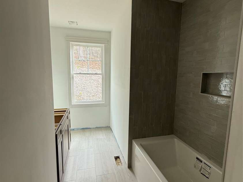 634 Hollybrook Drive, Flat Rock, NC 28731.  MLS# CAR4284666, YatesRealty ID 29949. 