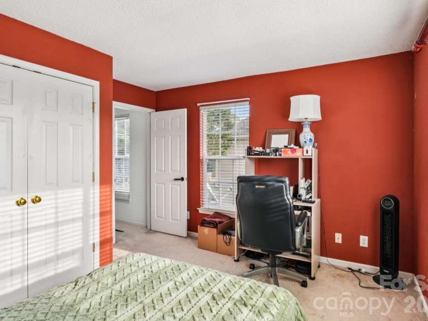 9533 Autumn Applause Drive, Charlotte, NC 28277.  MLS# CAR4350814, YatesRealty ID 29949. 