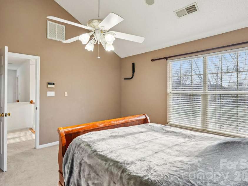 9533 Autumn Applause Drive, Charlotte, NC 28277.  MLS# CAR4350814, YatesRealty ID 29949. 