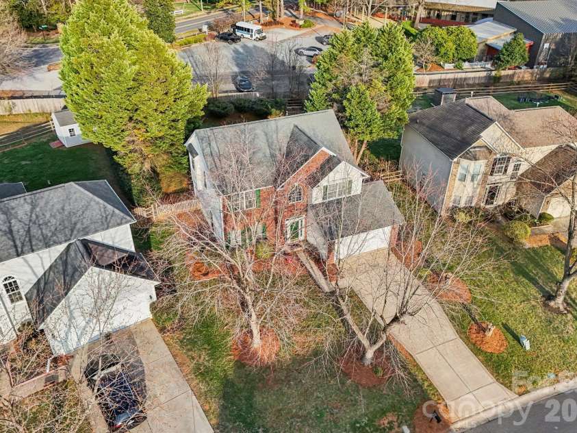 9533 Autumn Applause Drive, Charlotte, NC 28277.  MLS# CAR4350814, YatesRealty ID 29949. 