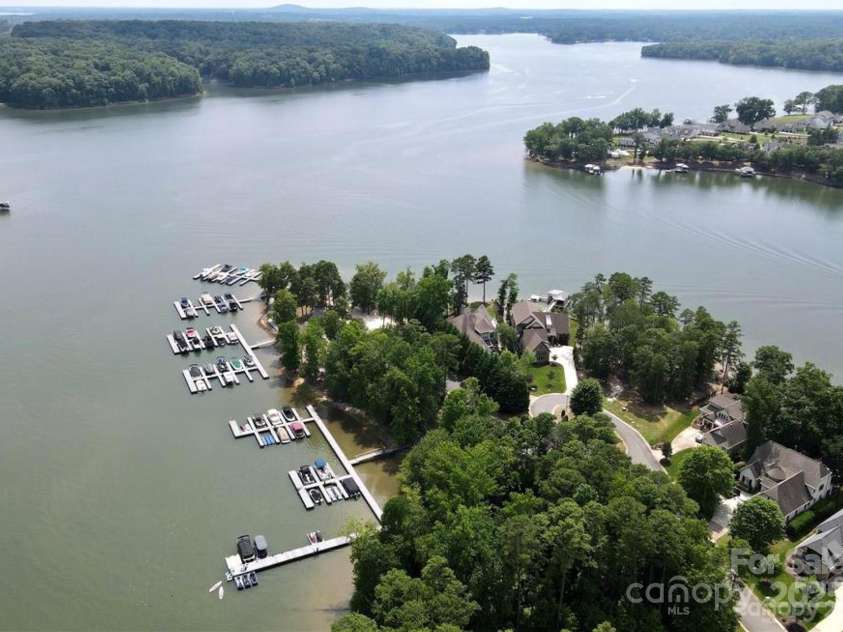 1312A Reflection Pointe Boulevard, Belmont, NC 28012.  MLS# CAR4218000, YatesRealty ID 2995. Deeded Boat slip
