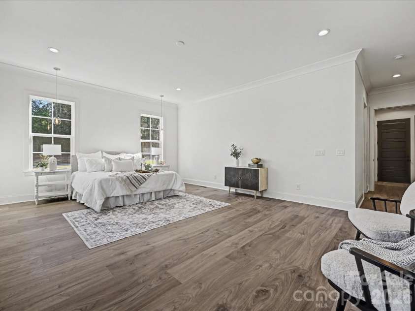 4609 Firethorn Court, Denver, NC 28037.  MLS# CAR4358984, YatesRealty ID 29951. Spacious primary suite filled with natural light, featuring oversized windows, an open layout, and a serene retreat feel.