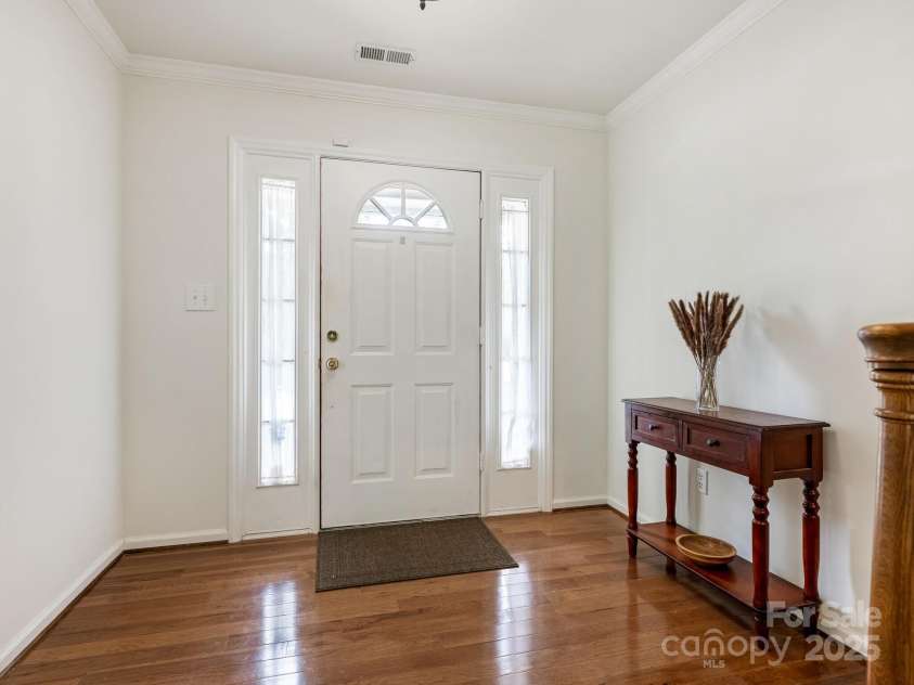 12039 Mallard Ridge Drive, Charlotte, NC 28269.  MLS# CAR4284679, YatesRealty ID 29952. 