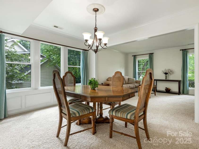 12039 Mallard Ridge Drive, Charlotte, NC 28269.  MLS# CAR4284679, YatesRealty ID 29952. 