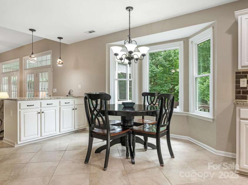12039 Mallard Ridge Drive, Charlotte, NC 28269.  MLS# CAR4284679, YatesRealty ID 29952. 