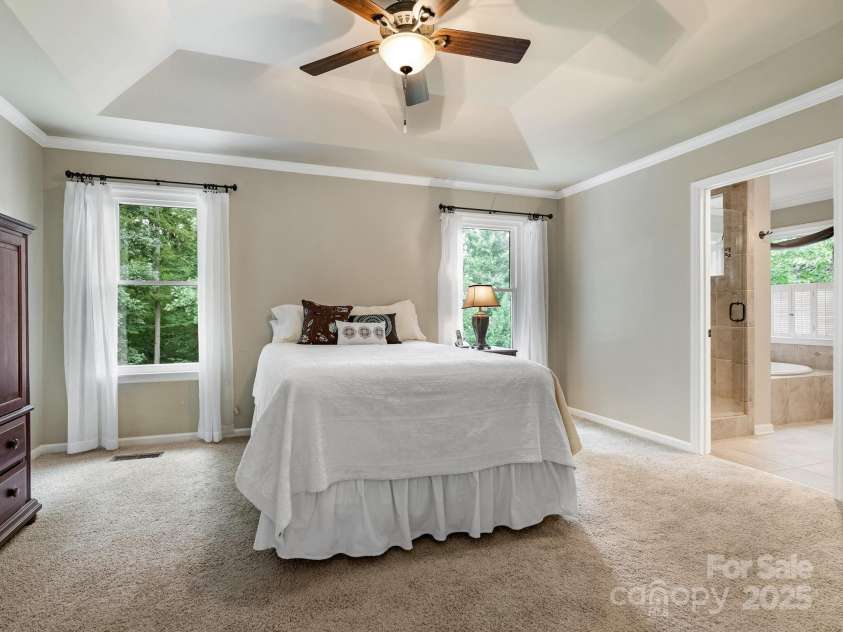 12039 Mallard Ridge Drive, Charlotte, NC 28269.  MLS# CAR4284679, YatesRealty ID 29952. 