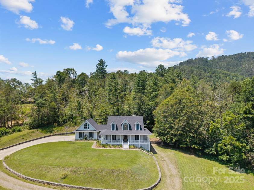 34 Anderson Road, Weaverville, NC 28787.  MLS# CAR4285652, YatesRealty ID 29953. 