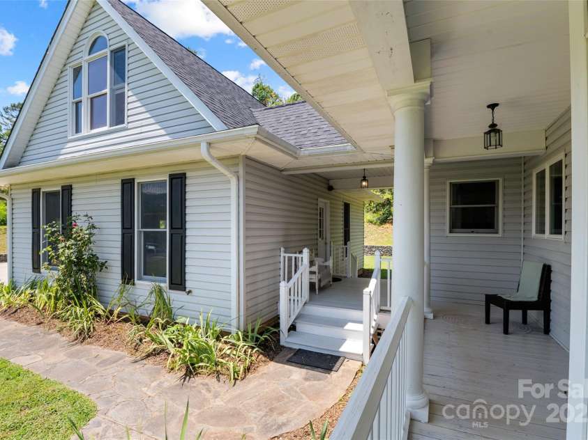 34 Anderson Road, Weaverville, NC 28787.  MLS# CAR4285652, YatesRealty ID 29953. 