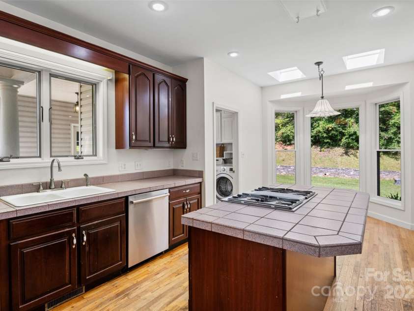 34 Anderson Road, Weaverville, NC 28787.  MLS# CAR4285652, YatesRealty ID 29953. 