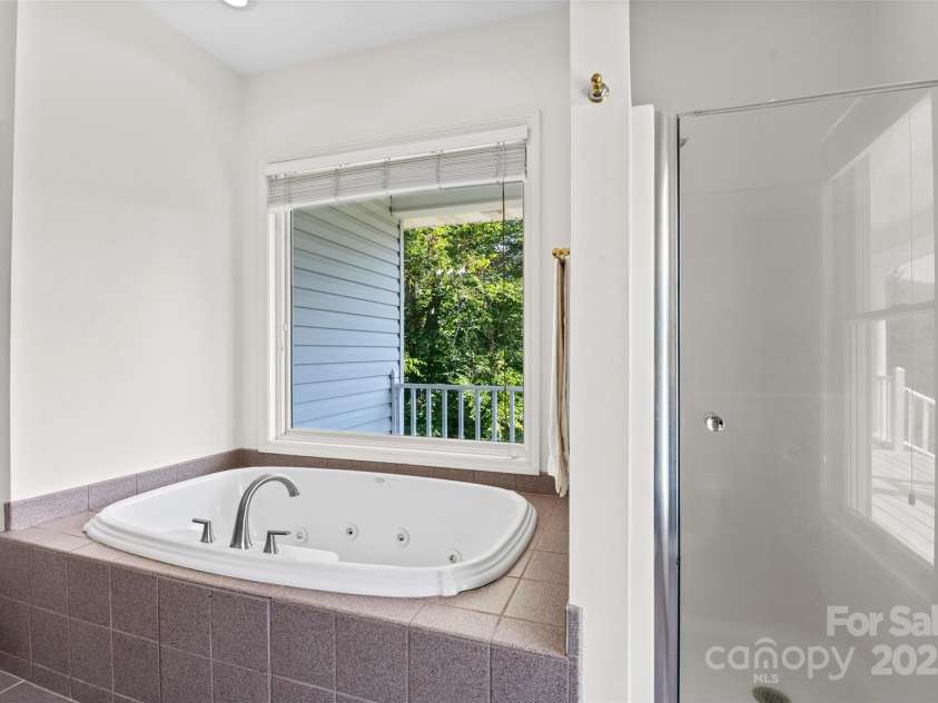 34 Anderson Road, Weaverville, NC 28787.  MLS# CAR4285652, YatesRealty ID 29953. 