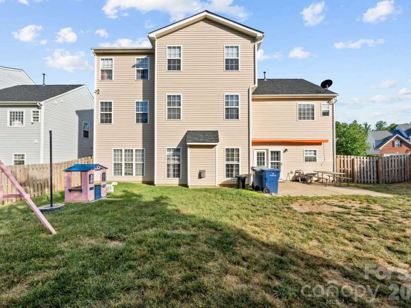 8423 Mossy Cup Trail, Harrisburg, NC 28075.  MLS# CAR4379976, YatesRealty ID 29954. 