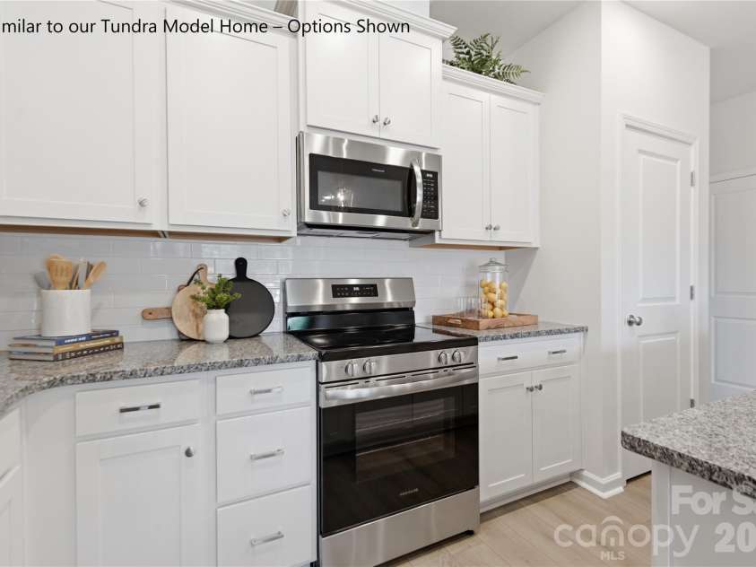 6547 Fire Lily Lane, Charlotte, NC 28216.  MLS# CAR4383843, YatesRealty ID 29955. 