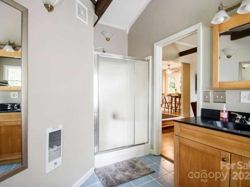 6836 Richland Road, Lenoir, NC 28645.  MLS# CAR4287290, YatesRealty ID 29955. 