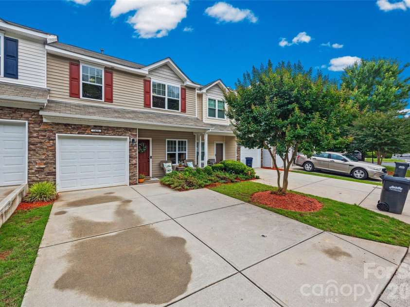 1435 Harpers Inlet Drive, Clover, SC 29710.  MLS# CAR4383521, YatesRealty ID 29957. 28
