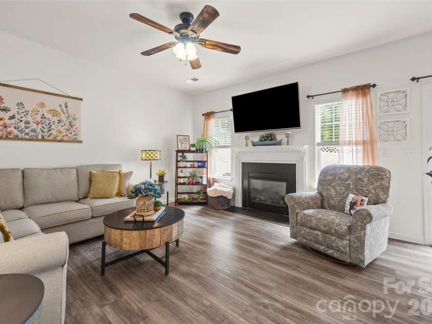 1435 Harpers Inlet Drive, Clover, SC 29710.  MLS# CAR4383521, YatesRealty ID 29957. 3