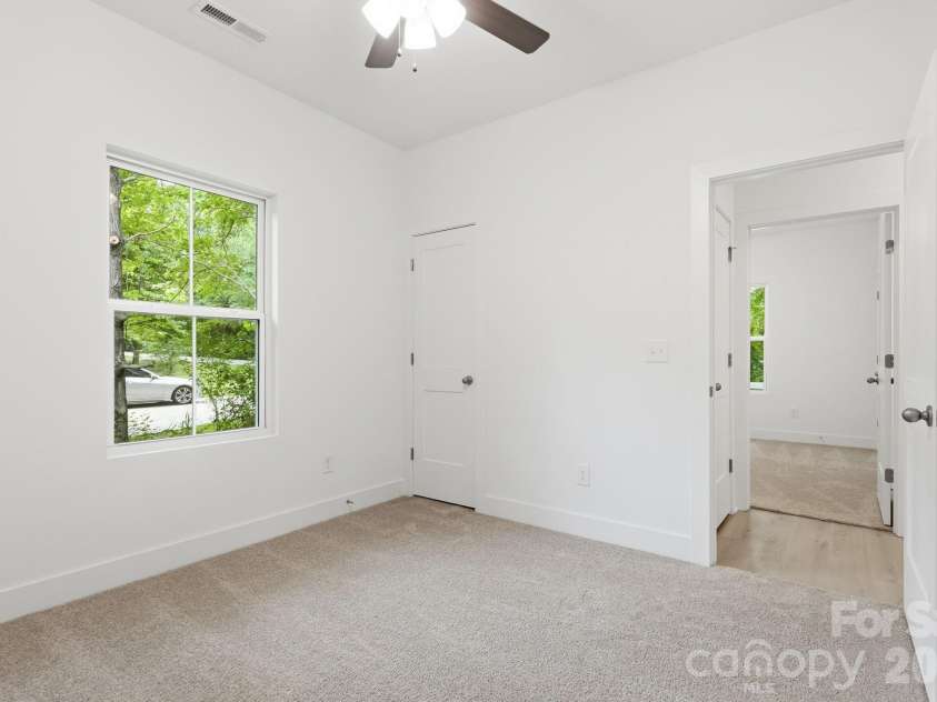 2021 Hart Road, Charlotte, NC 28214.  MLS# CAR4386974, YatesRealty ID 29958. 
