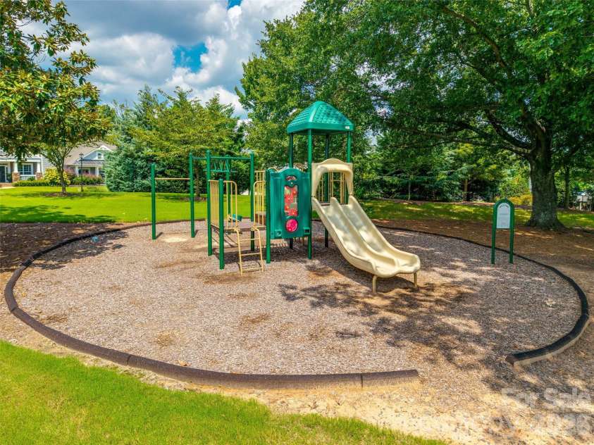 625 Amber Meadows Way, Tega Cay, SC 29708.  MLS# CAR4386072, YatesRealty ID 29959. 