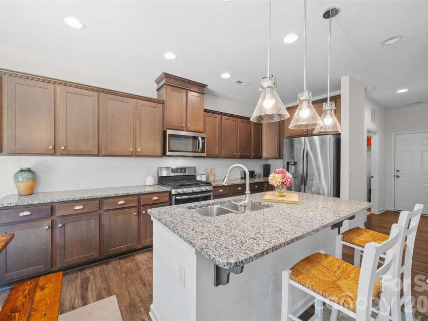625 Amber Meadows Way, Tega Cay, SC 29708.  MLS# CAR4386072, YatesRealty ID 29959. 