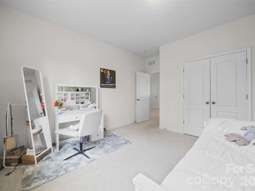 625 Amber Meadows Way, Tega Cay, SC 29708.  MLS# CAR4386072, YatesRealty ID 29959. 