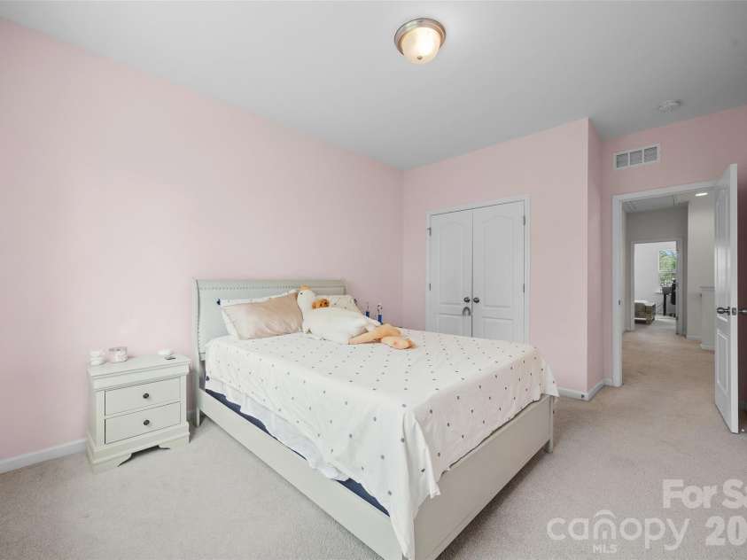 625 Amber Meadows Way, Tega Cay, SC 29708.  MLS# CAR4386072, YatesRealty ID 29959. 