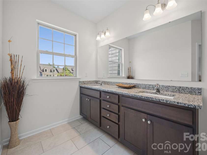 625 Amber Meadows Way, Tega Cay, SC 29708.  MLS# CAR4386072, YatesRealty ID 29959. 