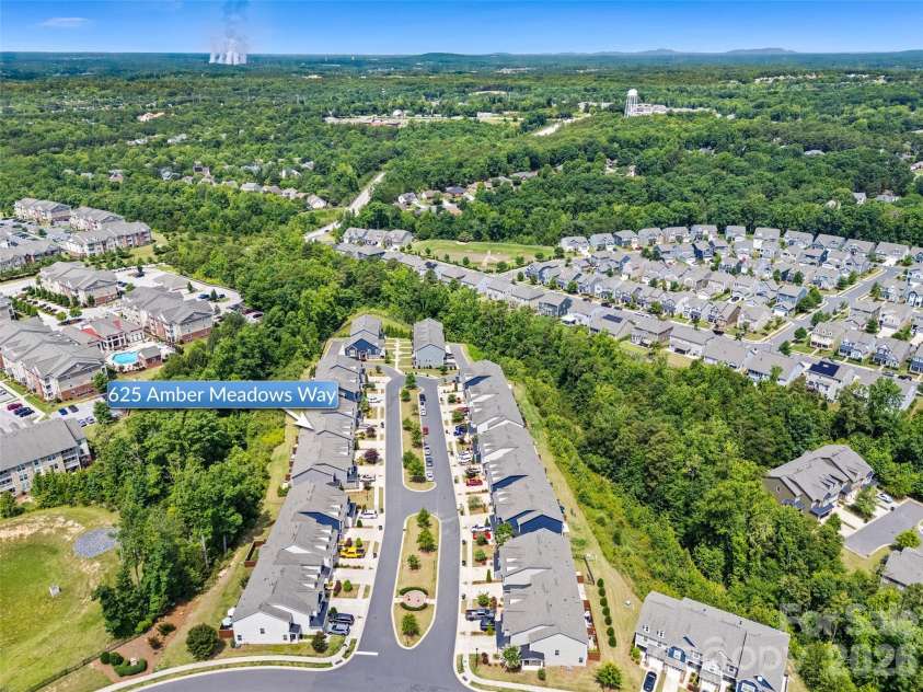 625 Amber Meadows Way, Tega Cay, SC 29708.  MLS# CAR4386072, YatesRealty ID 29959. 