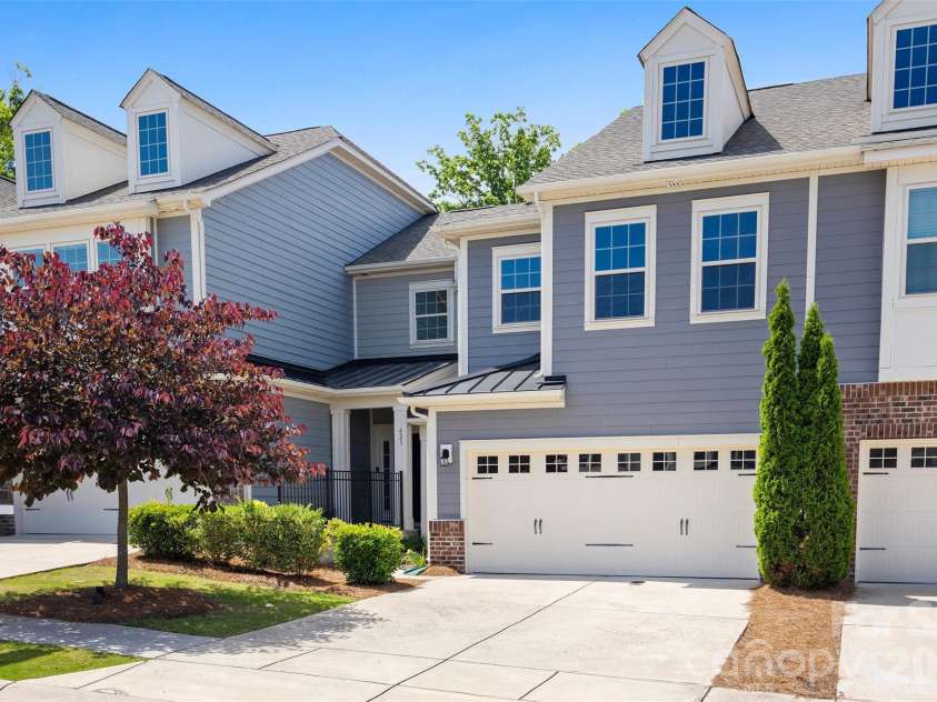 625 Amber Meadows Way, Tega Cay, SC 29708.  MLS# CAR4386072, YatesRealty ID 29959. 