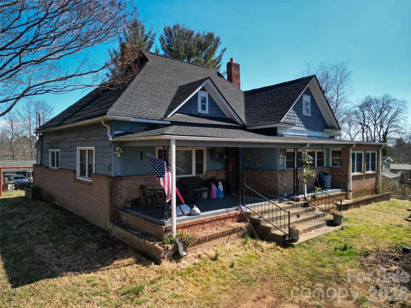 192 Brevard Road, Asheville, NC 28806.  MLS# CAR4354273, YatesRealty ID 2996. 192 Brevard Rd.