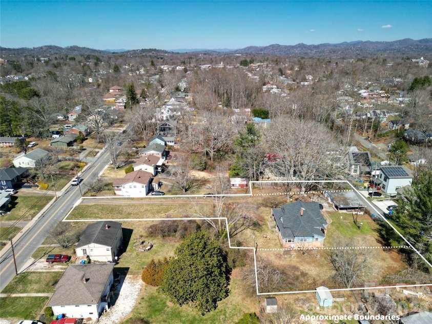 192 Brevard Road, Asheville, NC 28806.  MLS# CAR4354273, YatesRealty ID 2996. 