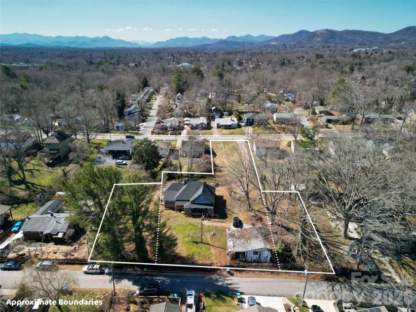 192 Brevard Road, Asheville, NC 28806.  MLS# CAR4354273, YatesRealty ID 2996. 