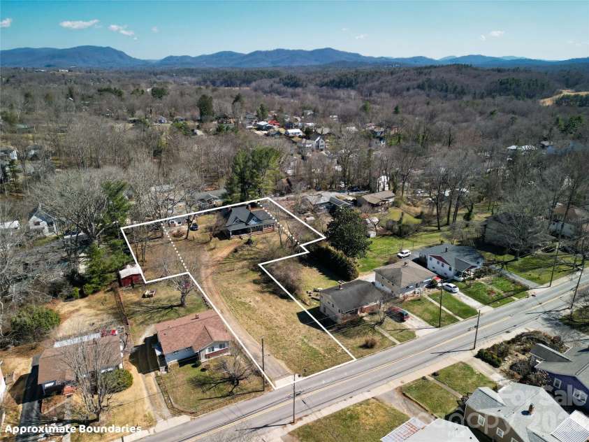 192 Brevard Road, Asheville, NC 28806.  MLS# CAR4354273, YatesRealty ID 2996. 
