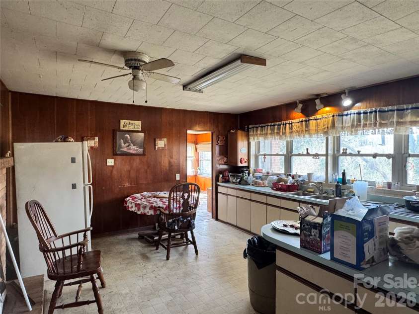192 Brevard Road, Asheville, NC 28806.  MLS# CAR4354273, YatesRealty ID 2996. 