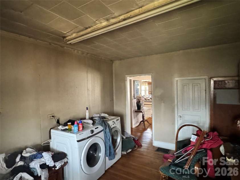 192 Brevard Road, Asheville, NC 28806.  MLS# CAR4354273, YatesRealty ID 2996. 