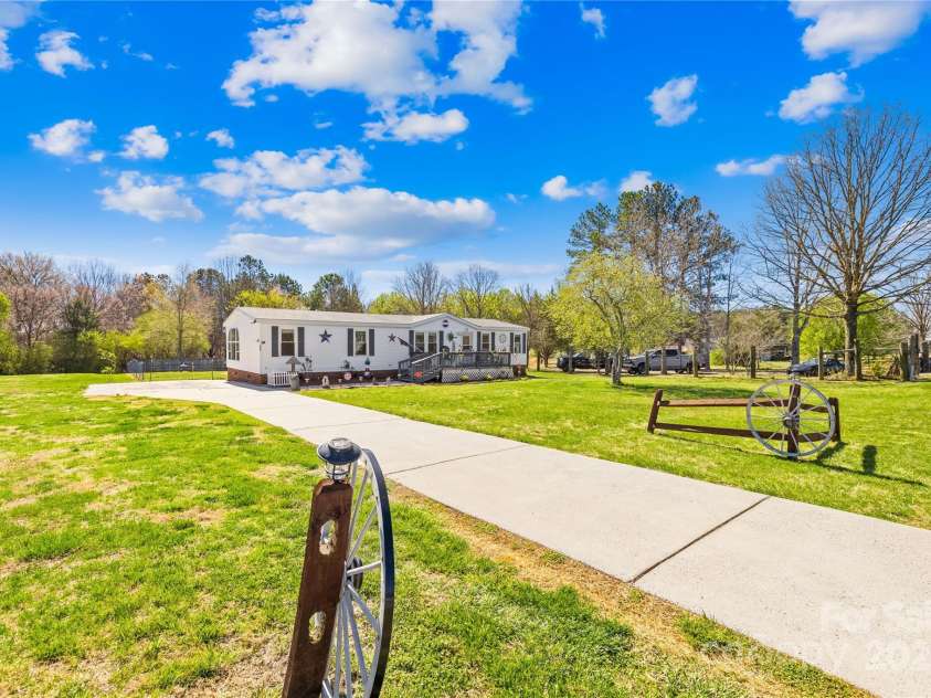 590 County Line Road, Stony Point, NC 28678.  MLS# CAR4233865, YatesRealty ID 2996. 
