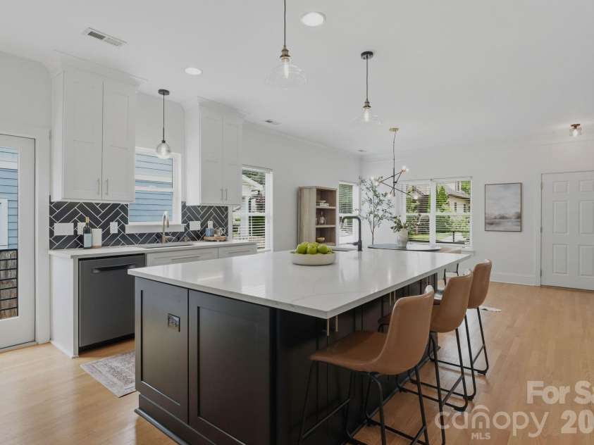 2906 Georgia Avenue, Charlotte, NC 28205.  MLS# CAR4387227, YatesRealty ID 29960. 