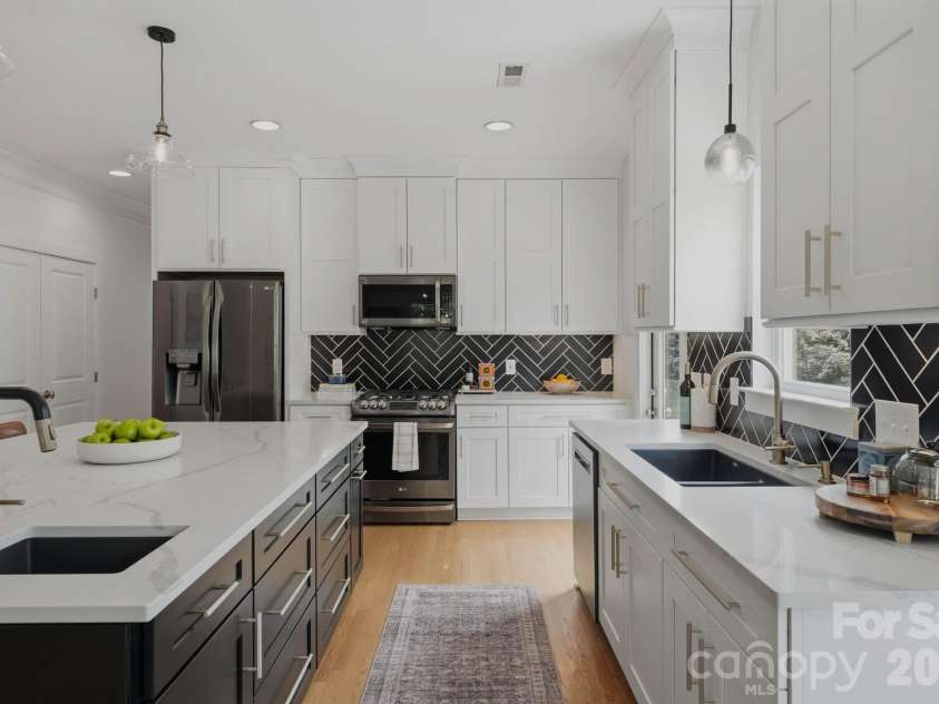 2906 Georgia Avenue, Charlotte, NC 28205.  MLS# CAR4387227, YatesRealty ID 29960. 