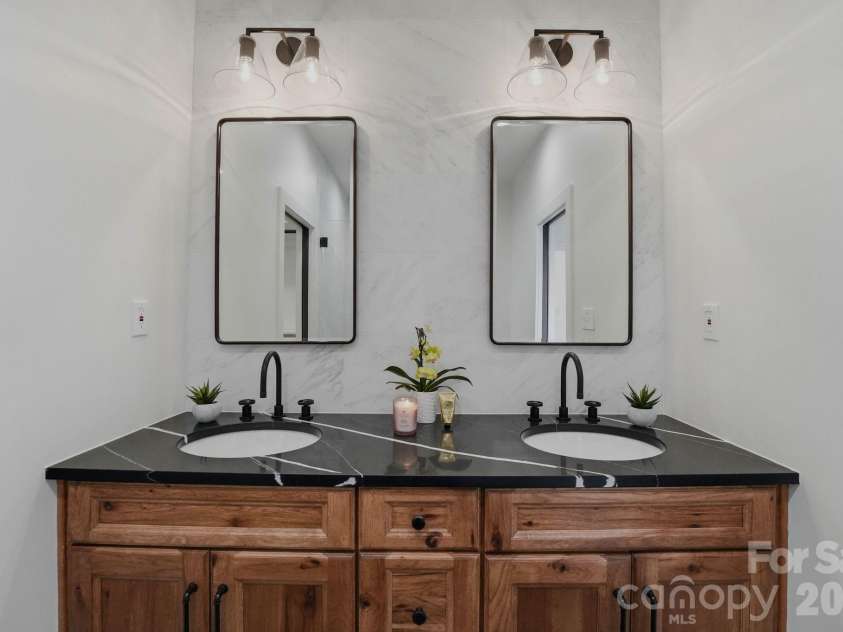 2906 Georgia Avenue, Charlotte, NC 28205.  MLS# CAR4387227, YatesRealty ID 29960. 