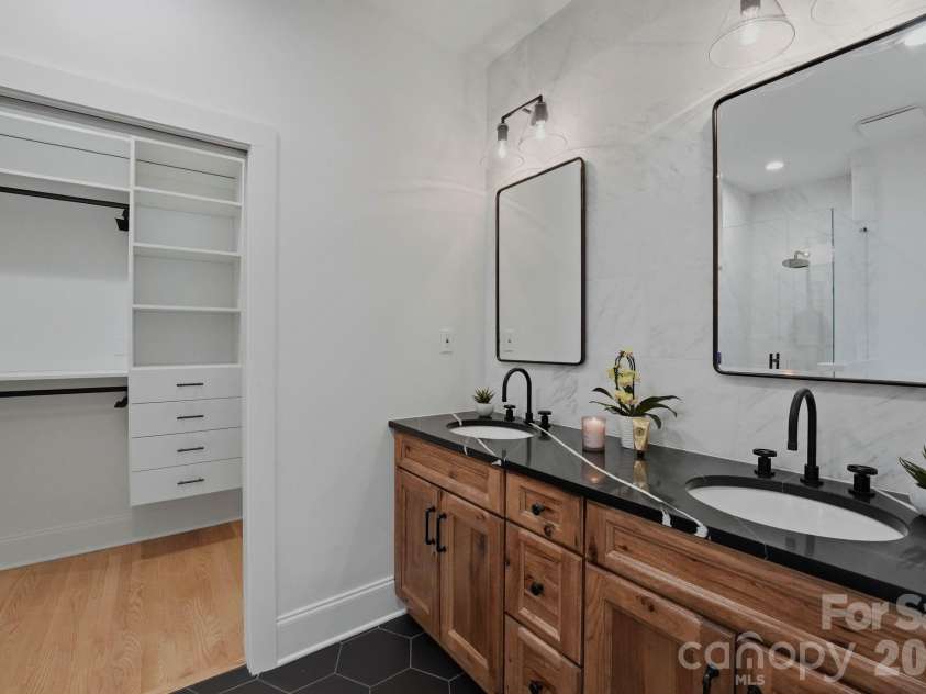 2906 Georgia Avenue, Charlotte, NC 28205.  MLS# CAR4387227, YatesRealty ID 29960. 