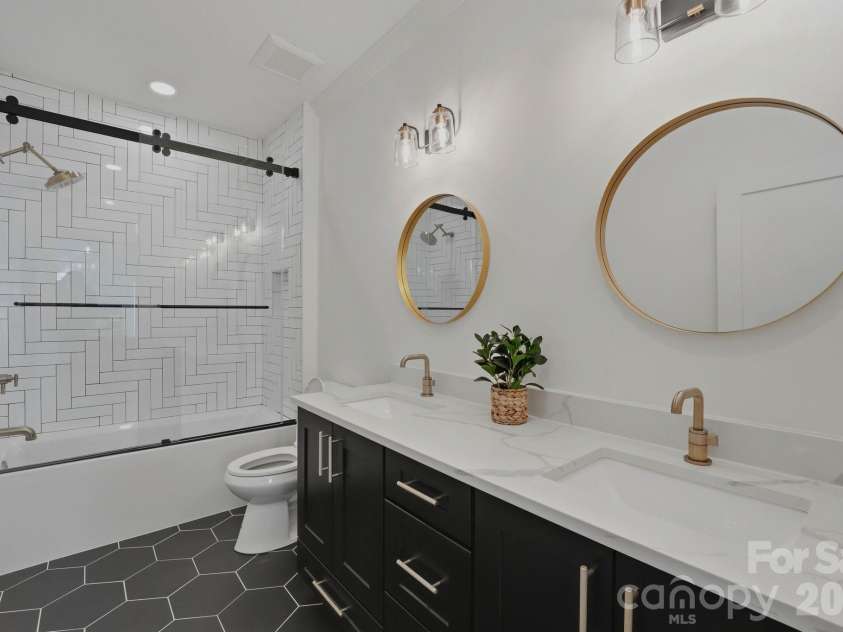 2906 Georgia Avenue, Charlotte, NC 28205.  MLS# CAR4387227, YatesRealty ID 29960. 