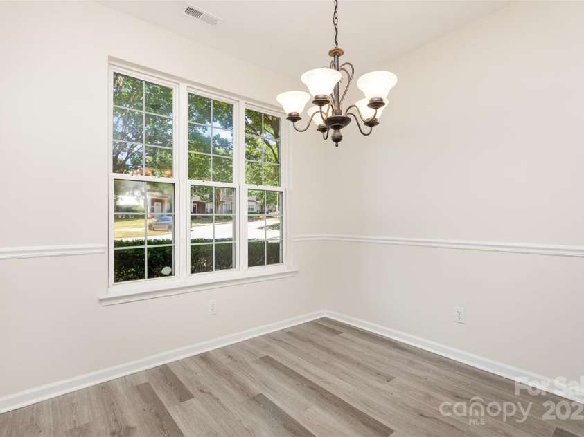 8390 Chaceview Court, Charlotte, NC 28269.  MLS# CAR4283871, YatesRealty ID 29962. Dining Area
