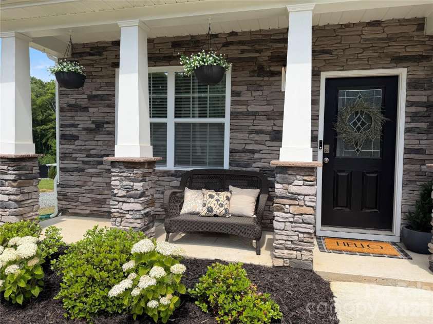 3646 Azalea Ridge Drive, Mount Holly, NC 28120.  MLS# CAR4388800, YatesRealty ID 29964. 